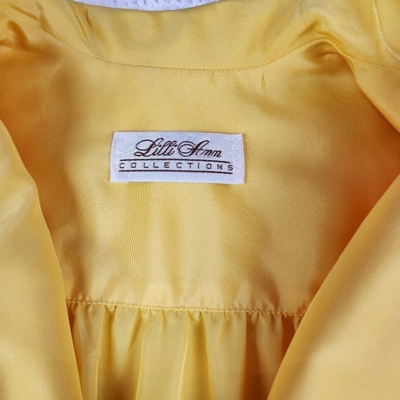 Vintage Lilly Ann Yellow Button Down Satin Blouse Size Medium - Picture 6 of 15